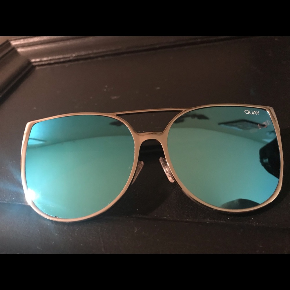 Quay, sorority princess sunglasses